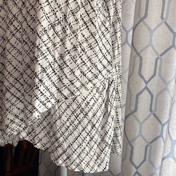 Apt 9 XL sleeveless top. - Picture 3 of 7